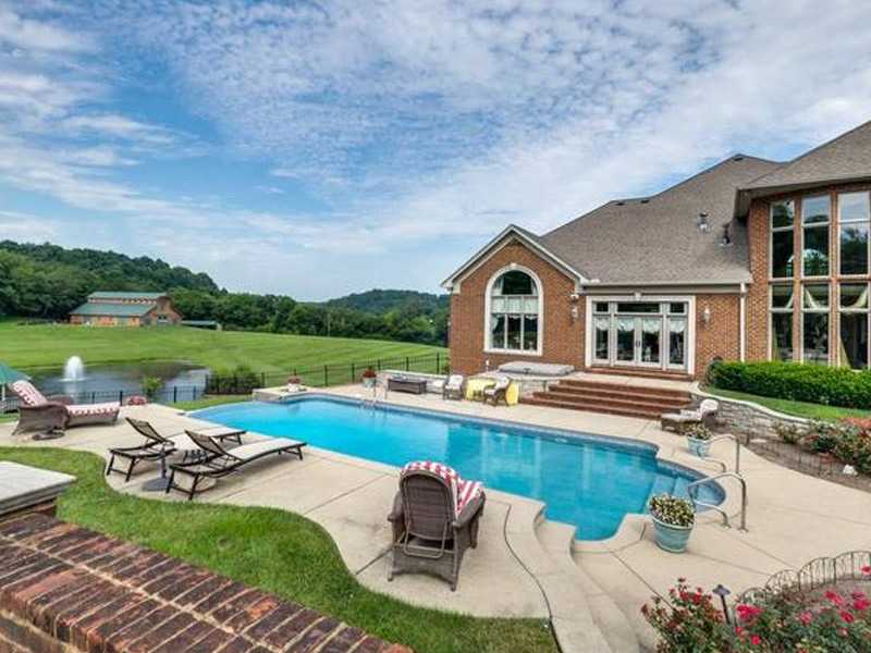 the-clough-team-real-estate-4